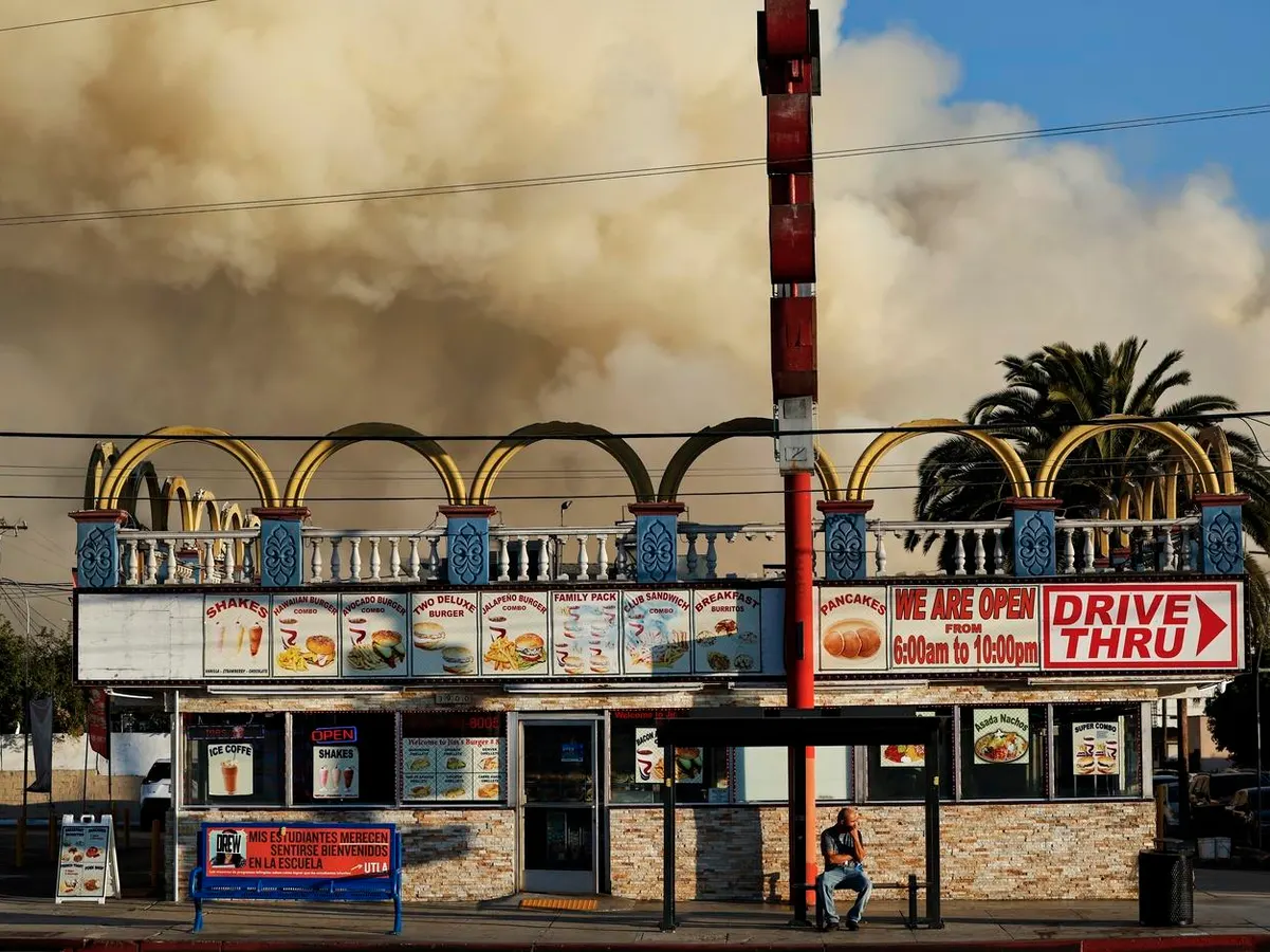 A Los Angeles Fire Exposes Risks At Cold-Storage Warehouses