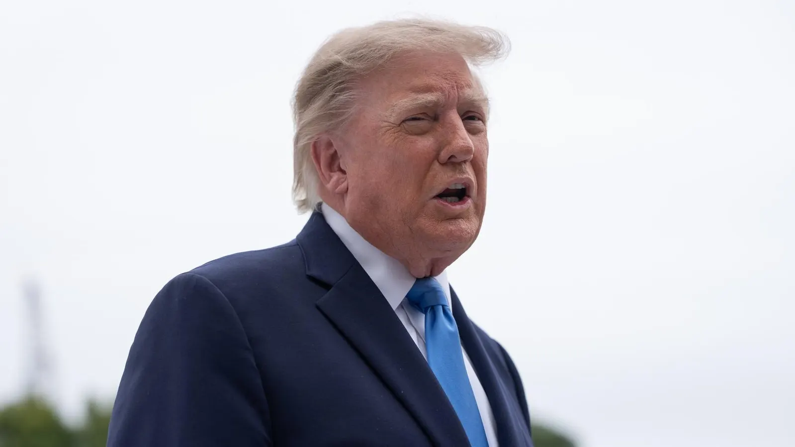 Trump Fires Off 23 Truth Social Posts In 1 Hour During Wild Sunday Spree
