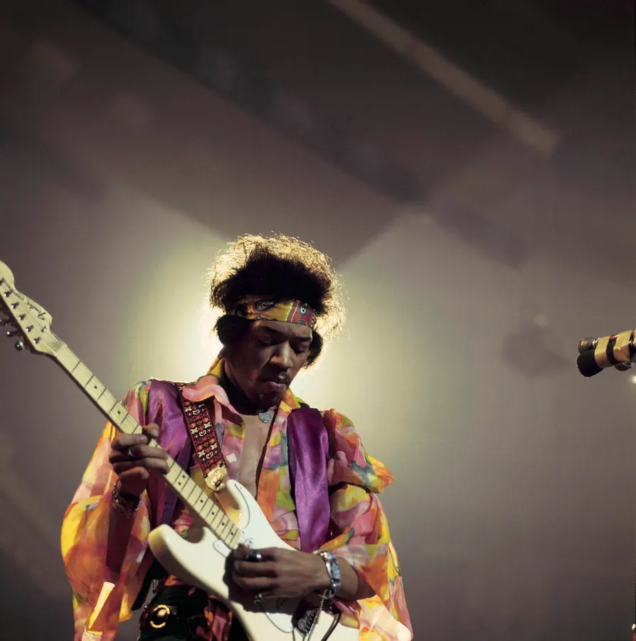 As Music Instrument Buyers Go Upscale, Fender Overhauls Online Experience