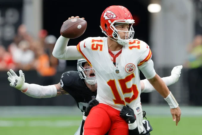 How Chiefs Star Patrick Mahomes Advanced To 7-0 At Allegiant Stadium