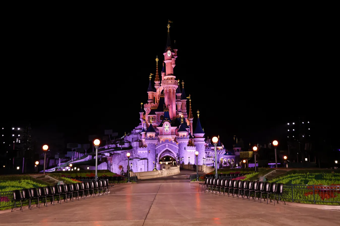 Universal U.K. Set To Take Visitors From Disneyland Paris Says Government