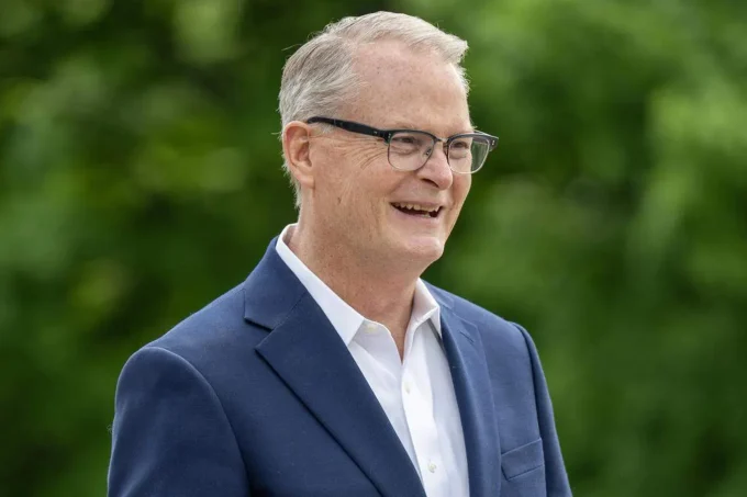 Hottest 2026 Midterm Races—Republican Leads In Iowa, Democrat Ahead In Ohio Senate Races (Updated Daily)
