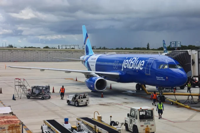 These Airlines Are Offering Waivers For Hurricane Isaias