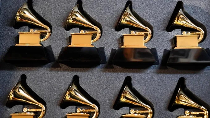 Taylor, Olivia, Bruno, Cardi B