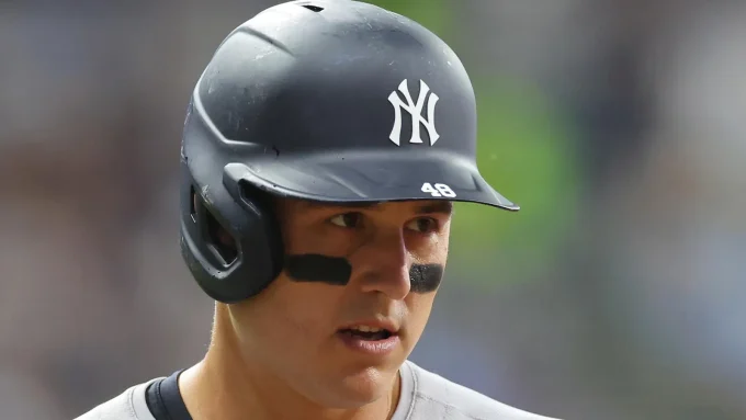 Yankees Veteran Backstop Pushes Back On Anthony Rizzo’s Viral ‘Xanax’ Jab