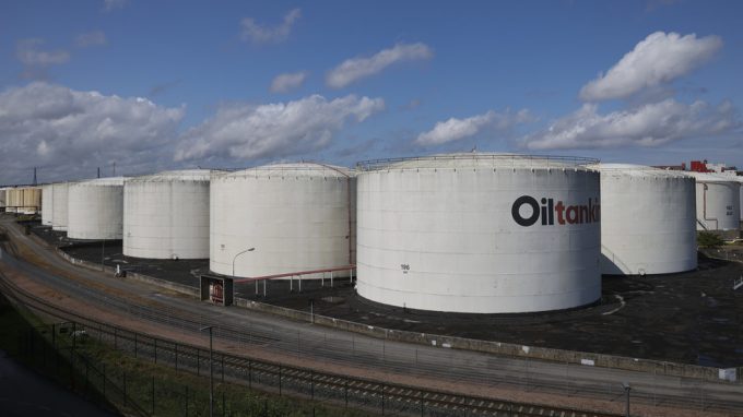 West has ‘drained’ all available oil inventories – Vitol CEO — RT Business News